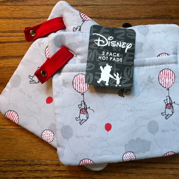 Disney Other - Disney's Winnie the Pooh & Piglet set of 2 cotton potholders oven mitts NWT